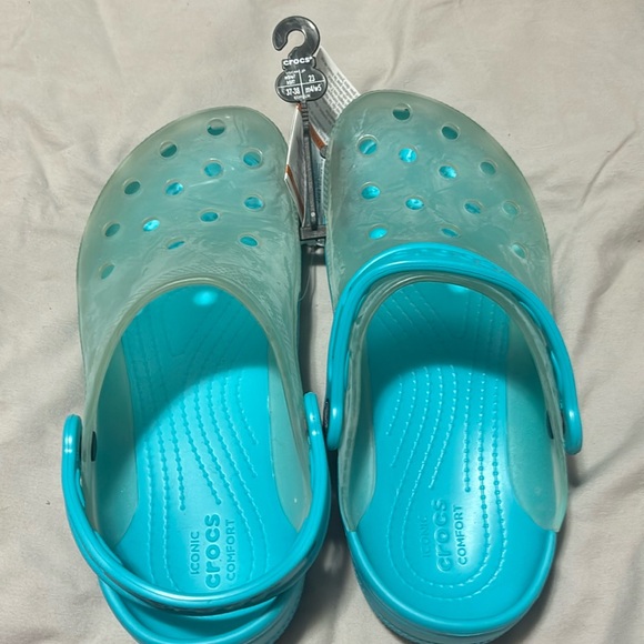 Crocs - Picture 1 of 3